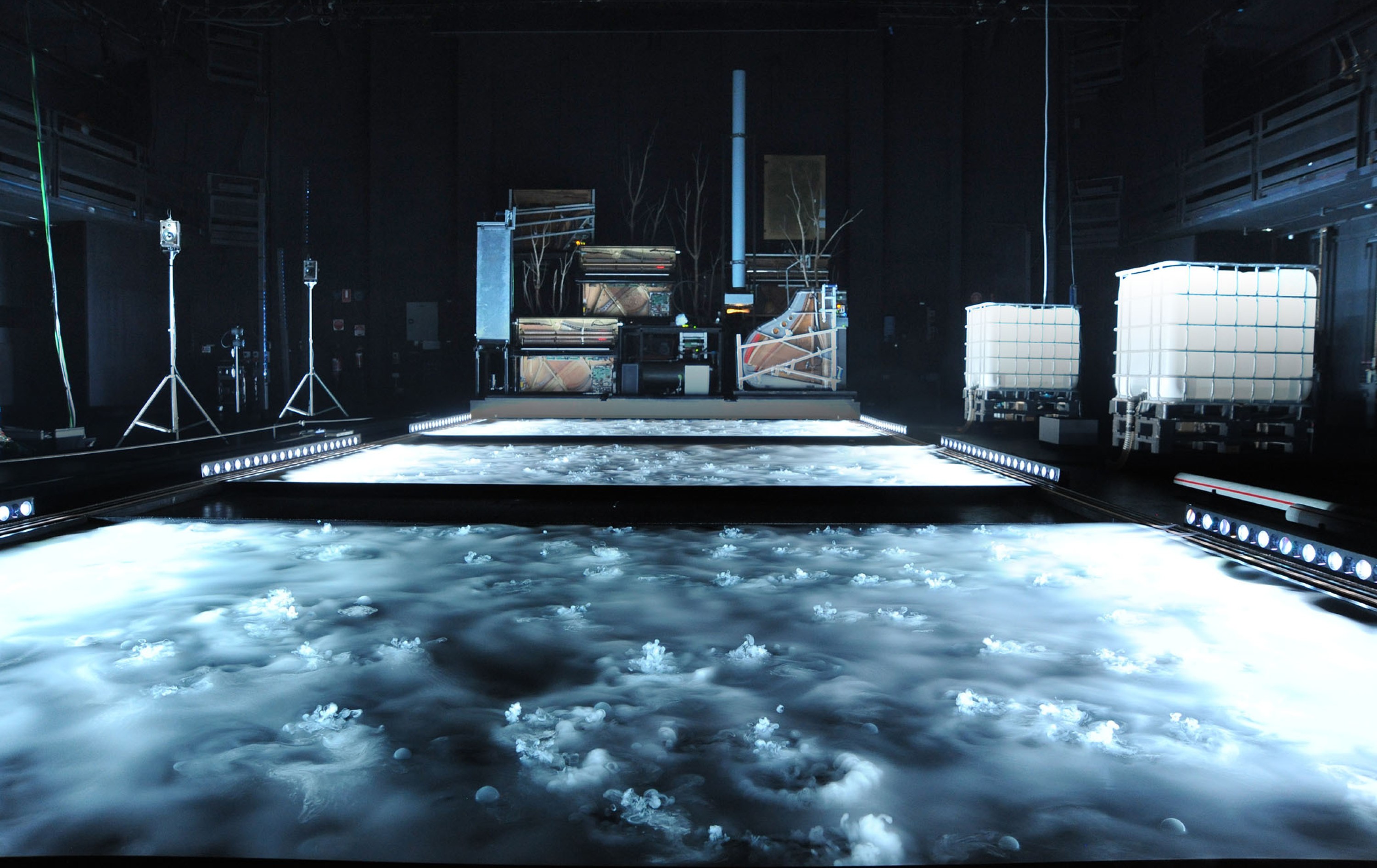 Decentralised Creativity and Agential Systems in Music